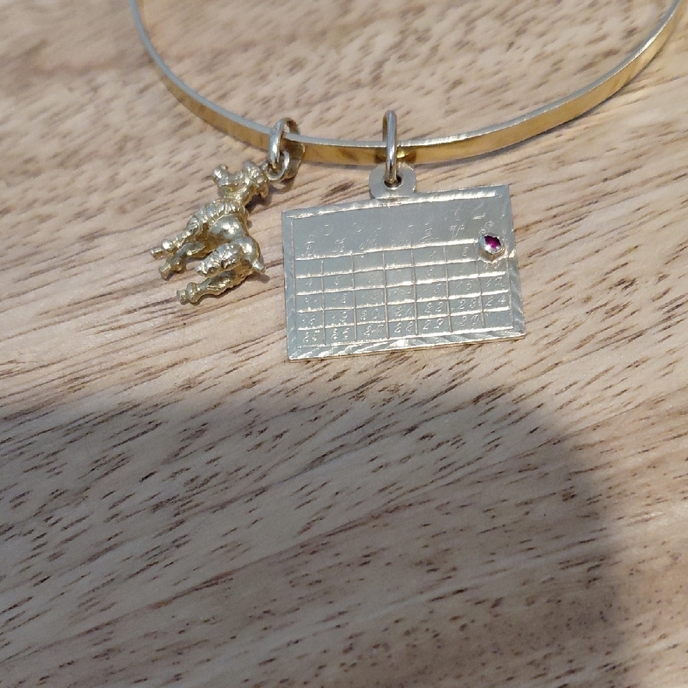 Gold (17 Grams) Women's Charm Bangle Bracelet with Calendar Tag - Picture 3 of 6